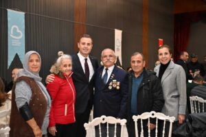 Başkan Ahmet Akın, Çanakkale Zaferi'nin Yıldönümünde Şehit Yakınları ve Gazilerle İftarda Buluştu