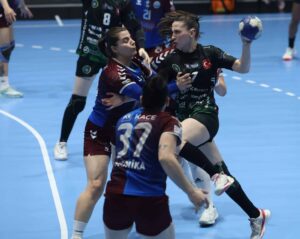 Bursa Büyükşehir Belediyespor Kadın Hentbol Takımı, Play-Off Serisinde Ortahisar’ı Geçerek Liderliğini Korudu